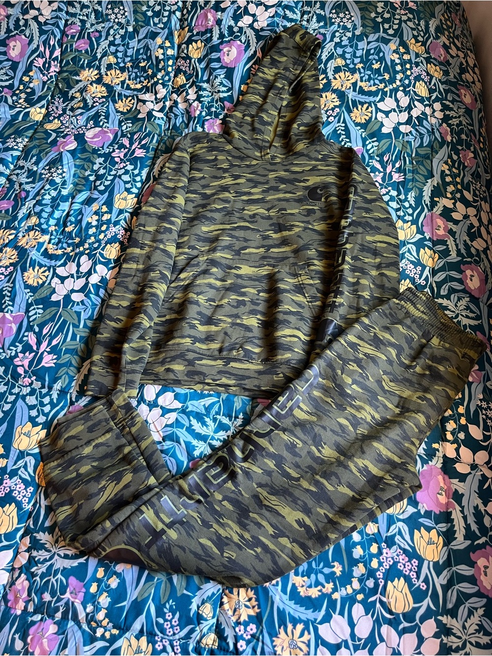 Carhartt Kids Olive Green Camo Hoodie & Jogger Set Size XL 18/20